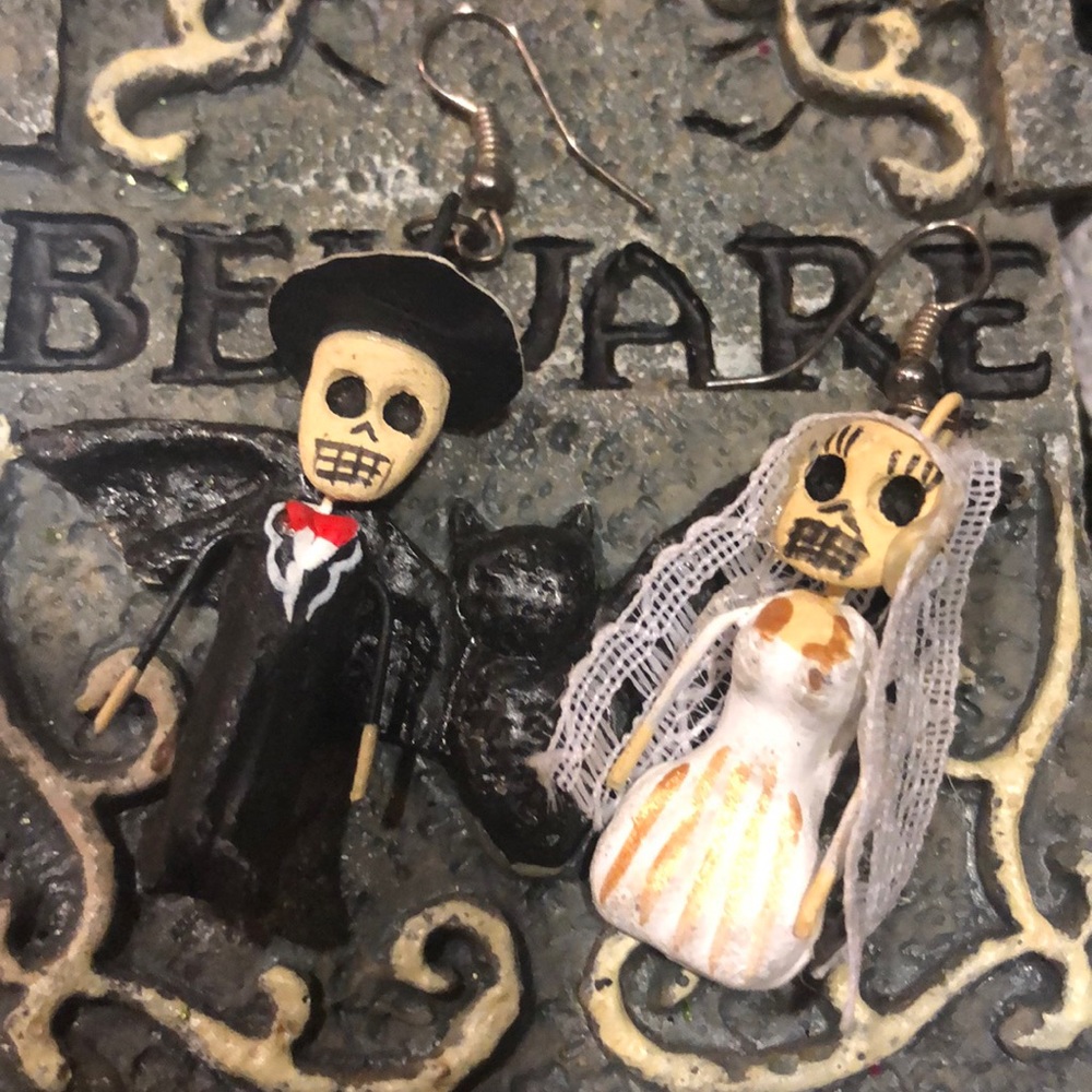 Lil Miniature Bride/Groom Earrings